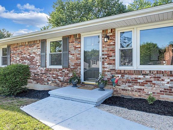 3rd image of 5433 Lamplighter Dr