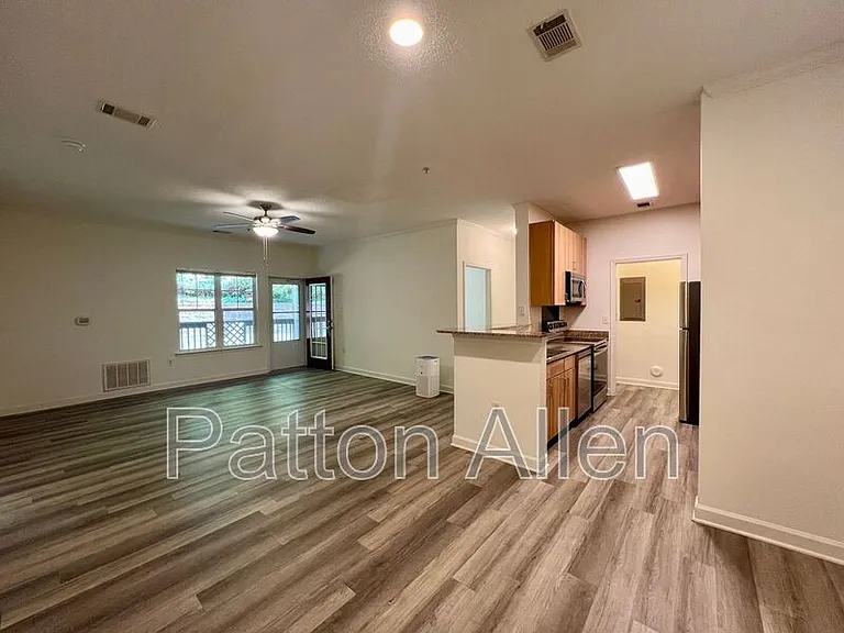 2000 Olde Eastwood Village Blvd #106 — Photo 4