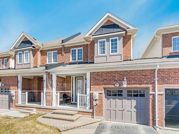 3rd image of 93 Collier Cres