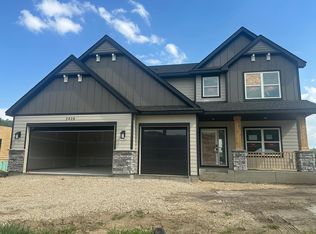 2428 Hadley Hills Dr NE, Rochester, MN 55906