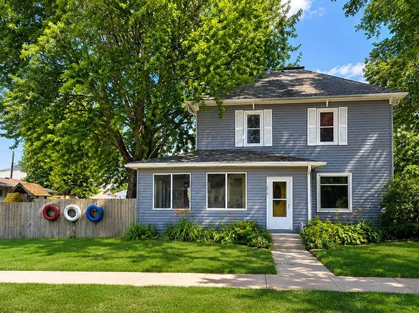 210 S 3rd St, Jefferson, SD 57038