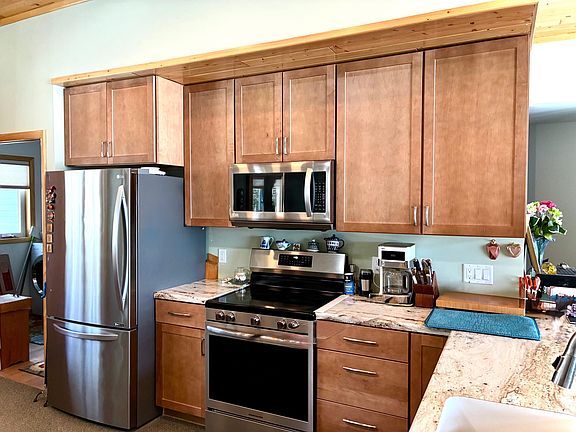 5th image of 8558 N Point Shores Rd