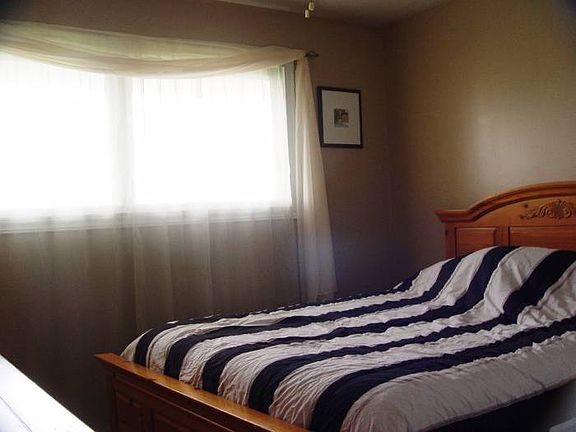 bedroom1
