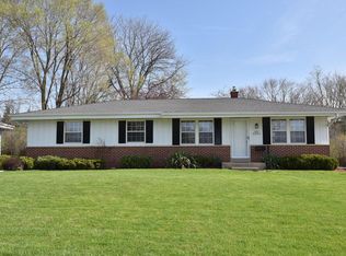 N90W18470 Maryhill Dr, Menomonee Falls, WI 53051