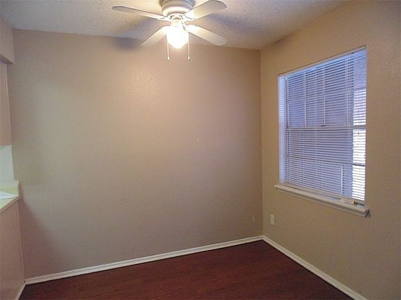 3rd image of 307 E 31st St APT 203