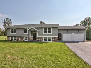 57 Pleasant St, Leicester, NY 14481