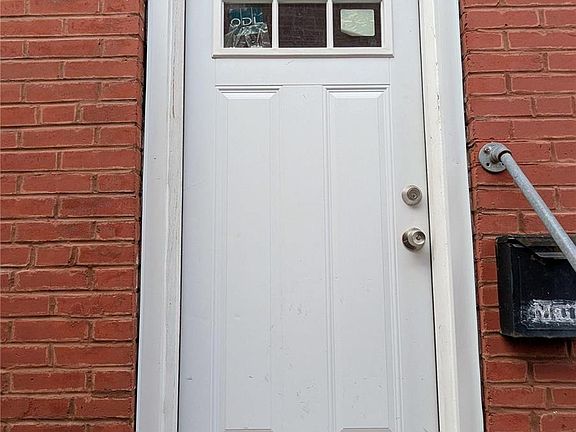 4th image of 3831 California Ave