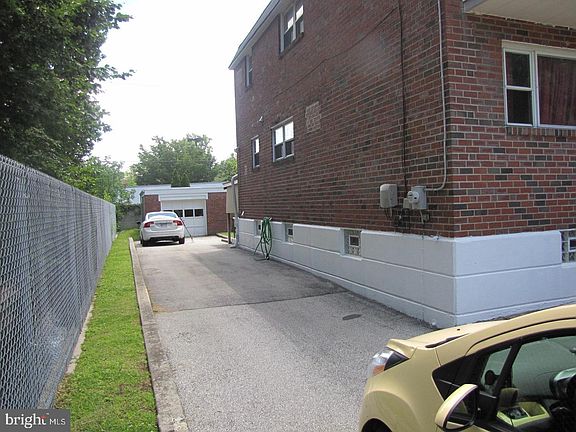 4th image of 411 W Langhorne Ave