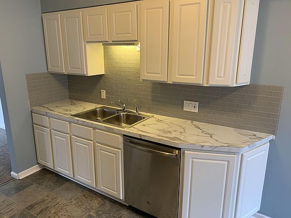 2nd image of 2308 Lakeview Ave