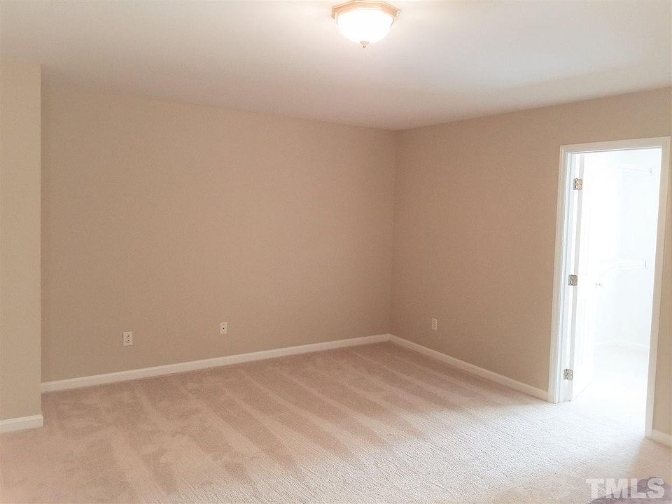 2nd image of 1812 Thorpshire Dr