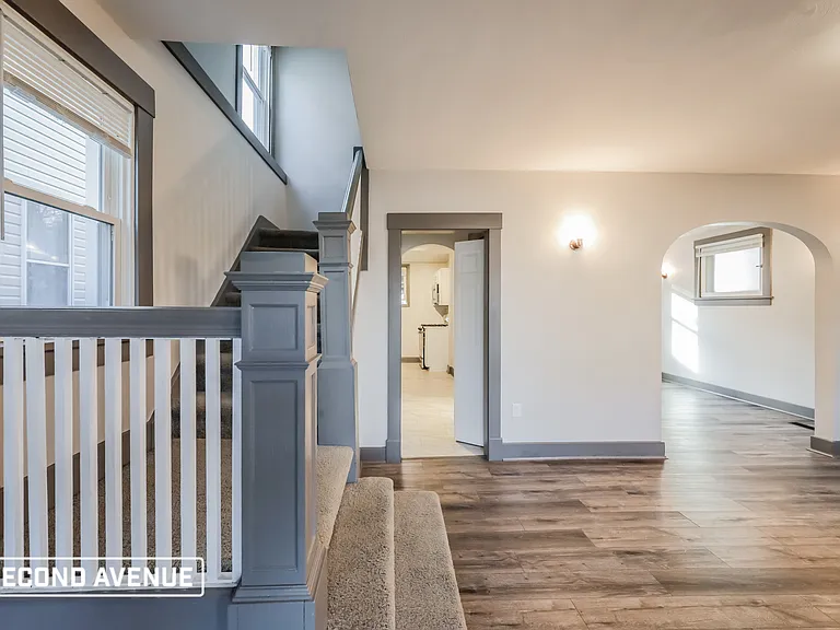 1418 Westfield St — Photo 4