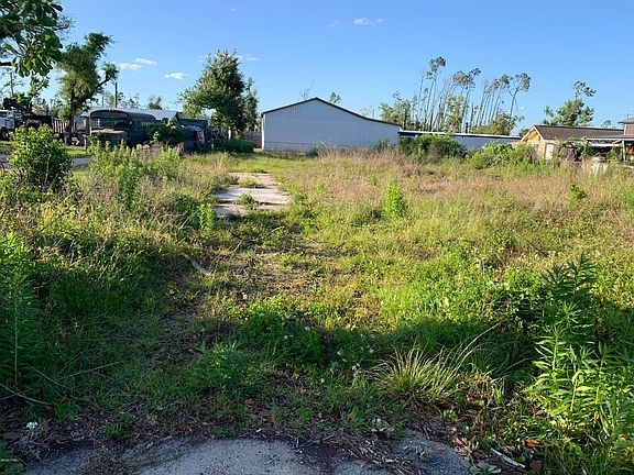 3rd image of 1638 2nd St