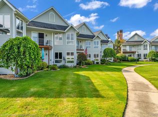 739 Cross Pointe Dr, Port Huron, MI 48060