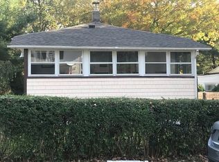 86 Oakside St, Warwick, RI 02889