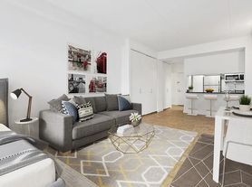 200 E 87th St, New York, NY
