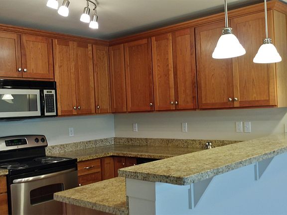 5th image of 3232 15th Ave W APT 202