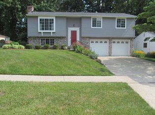11914 Halifax Dr, Worthington Hills, KY 40245