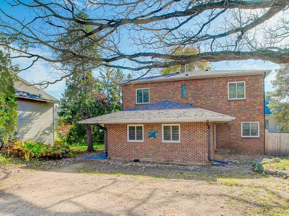 1035 Saint Croix Ave W, Stillwater, MN 55082