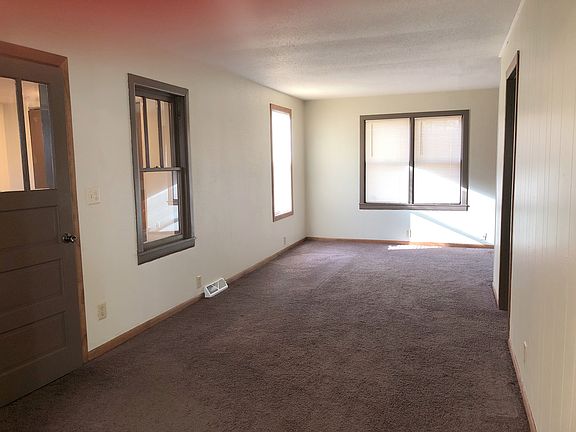 5th image of 826 Kingsley Dr