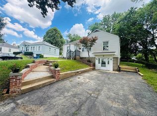 3418 Eastridge Ln, Saint Ann, MO 63074