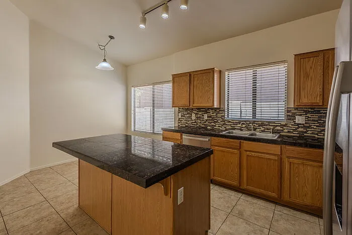258 E Camino Limon Verde — Photo 8