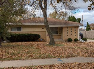 8712 W Ruby Ave, Milwaukee, WI 53225