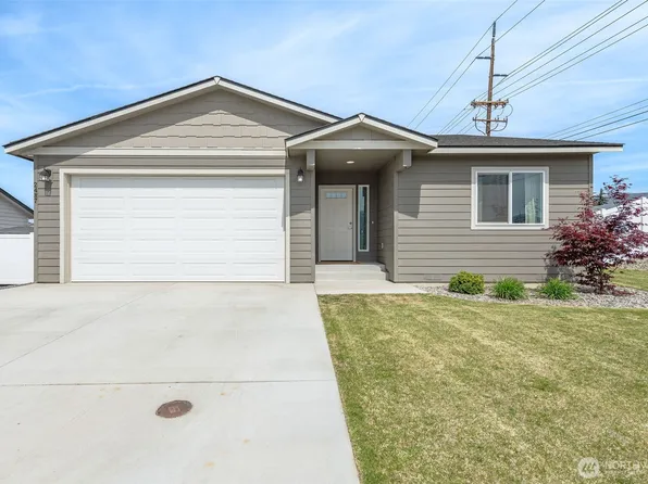 2487 3RD Street SE, East Wenatchee, WA 98802