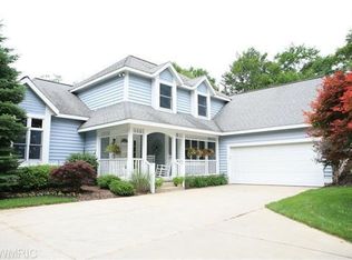 18963 Sioux Dr, Spring Lake, MI 49456