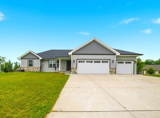 511 Adams St, Oconto, WI 54153