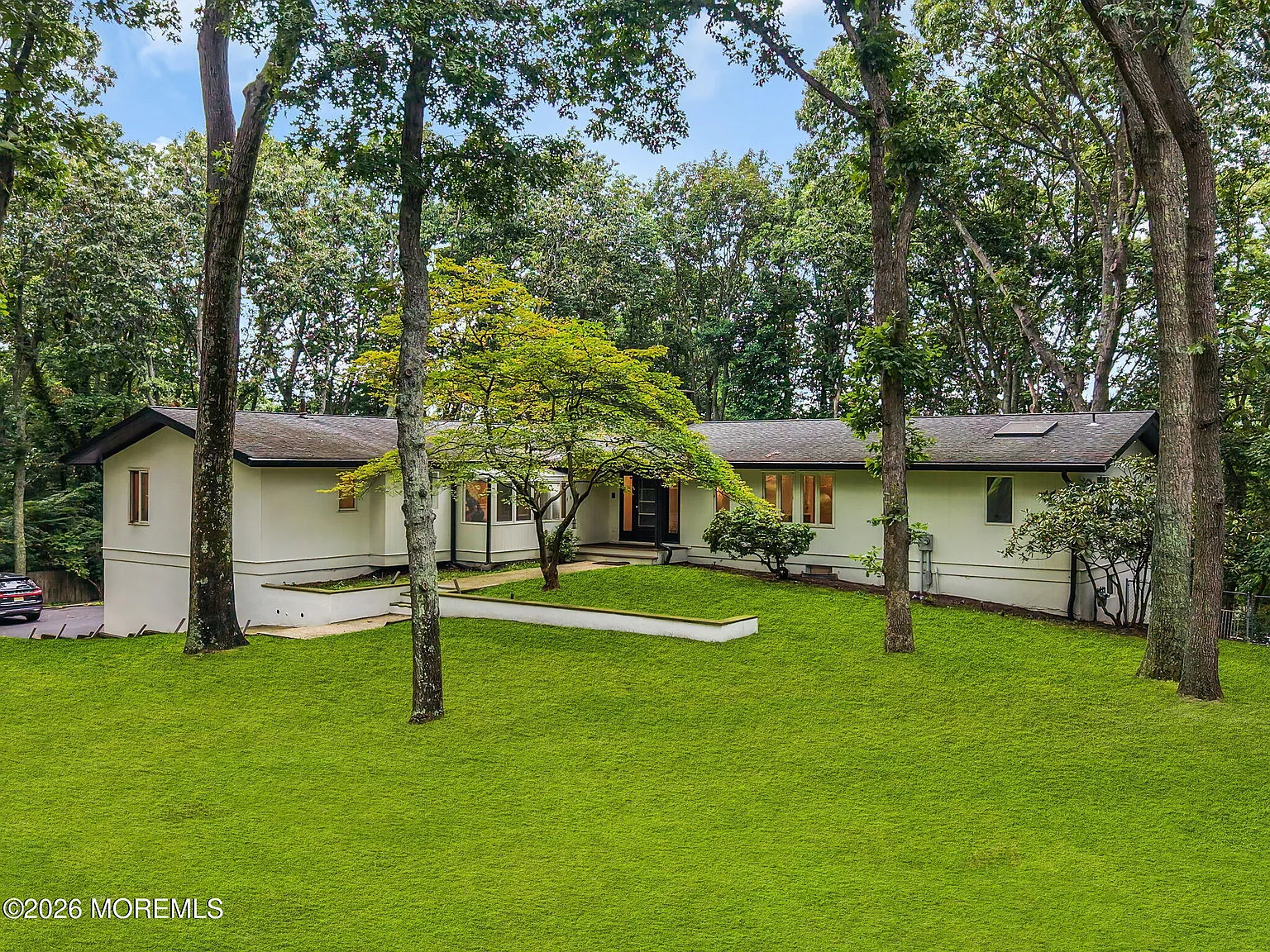 6 bed, 3.5 bath, 3700 sqft, $6,750 — Photo 1