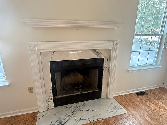 4th image of 35 Degas Cir