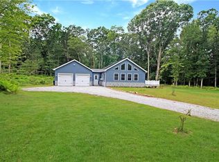 18 Vinegar Hill Rd, Gales Ferry, CT 06335