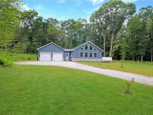 18 Vinegar Hill Rd, Gales Ferry, CT 06335