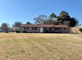 203 Lilac Dr, Prattville, AL 36067