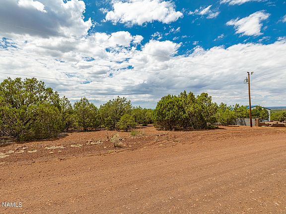 4th image of 1293 W Coyote Ln