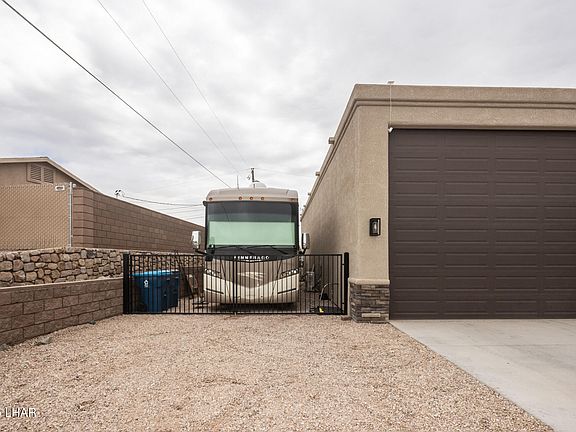 3rd image of 2180 Chaparral Dr