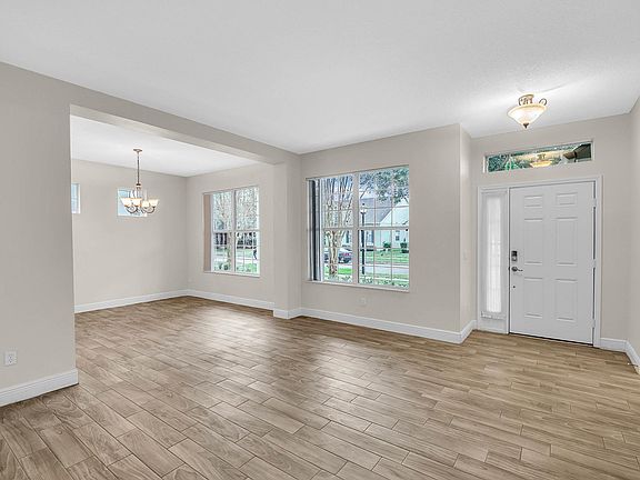 5th image of 13522 Phoenix Dr