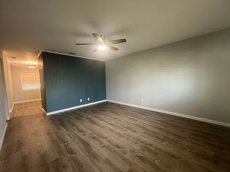 5173 Pineland Ave — Photo 10