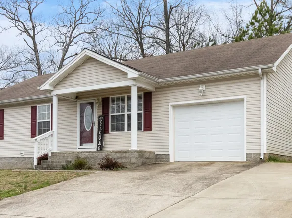 326 Pine Hill Dr, Hopkinsville, KY 42240