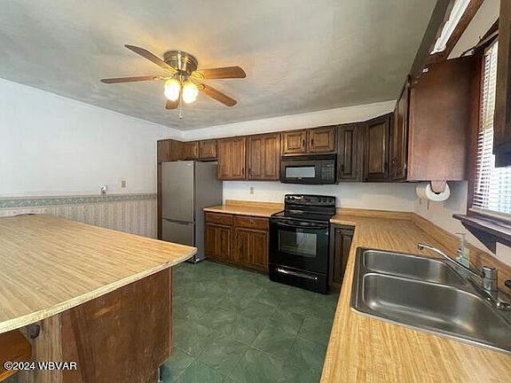 5th image of 45 Hillcrest Ln