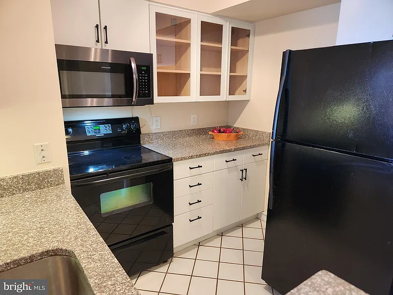 5809 Nicholson Ln #304 — Photo 12
