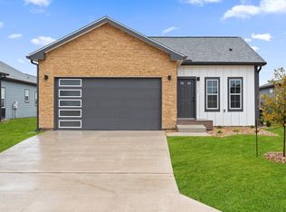 2029 Applewood Dr, Lockhart, TX 78644