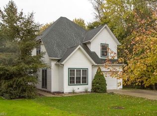 318 N Harmony St, Medina, OH 44256
