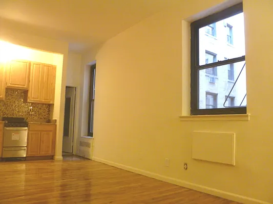 Rented by City Connections Realty | media 11