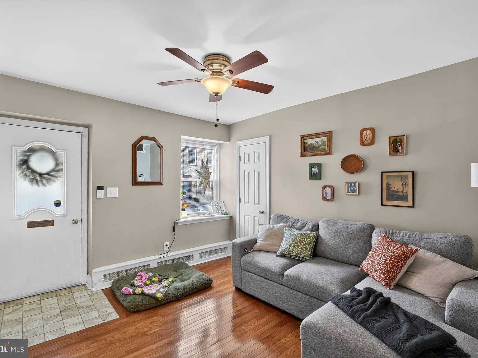 4 bed, 1.0 bath, 1573 sqft, $1,900 — Photo 3