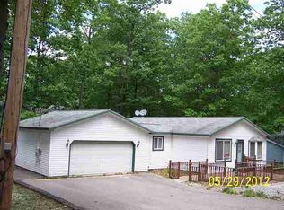 320 Dayton Ave, Higgins Lake, MI 48627
