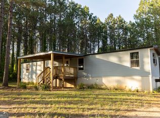 1541 Landing Cir, East Dublin, GA 31027