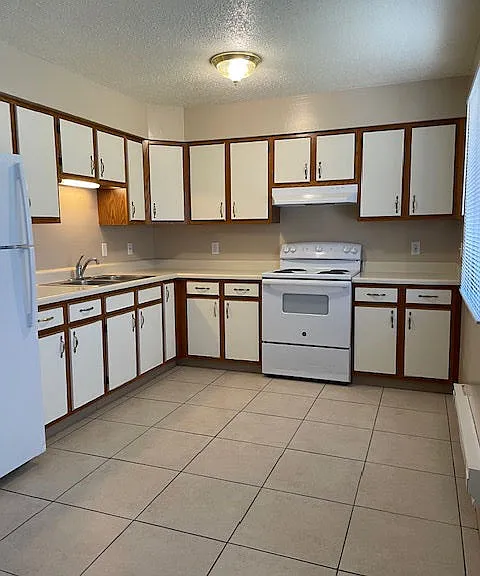 231 S Grant Ave — Photo 1