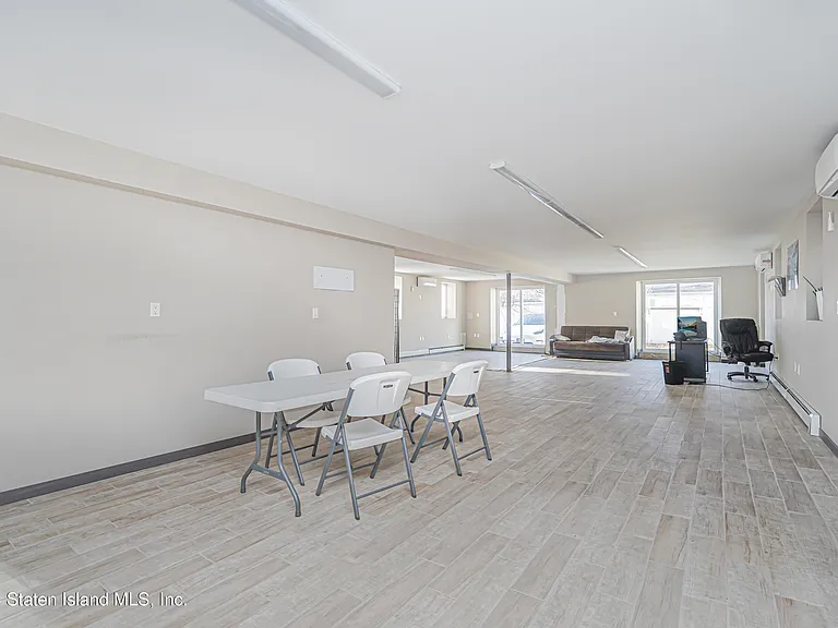 2981 Hylan Blvd — Photo 6