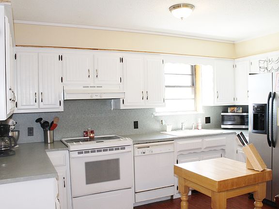 3rd image of 2804 W Wildwood Dr